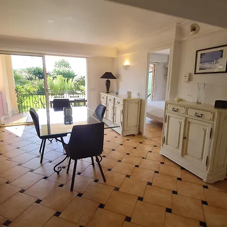 Apartment T3 Climatise En Rez-de-jardin, Piscine, Et Centre-ville A Pied - 6 Pers, Ste Maxime - Fr-1-780-42 *