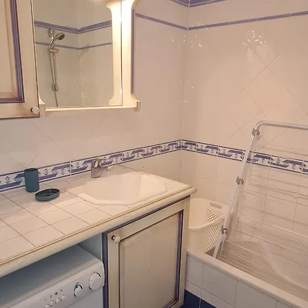 T3 Climatise En Rez-de-jardin, Piscine, Et Centre-ville A Pied - 6 Pers, Ste Maxime - Fr-1-780-42 Apartment