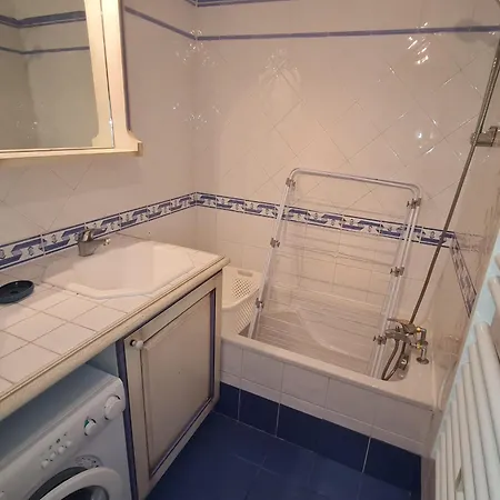 Apartment T3 Climatise En Rez-de-jardin, Piscine, Et Centre-ville A Pied - 6 Pers, Ste Maxime - Fr-1-780-42