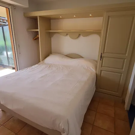 Apartment T3 Climatise En Rez-de-jardin, Piscine, Et Centre-ville A Pied - 6 Pers, Ste Maxime - Fr-1-780-42 Sainte-Maxime