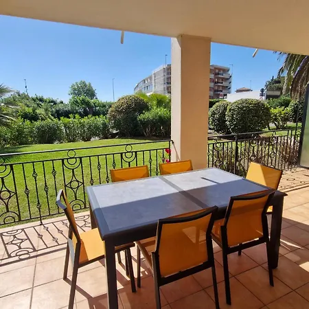 T3 Climatise En Rez-de-jardin, Piscine, Et Centre-ville A Pied - 6 Pers, Ste Maxime - Fr-1-780-42 * Sainte-Maxime